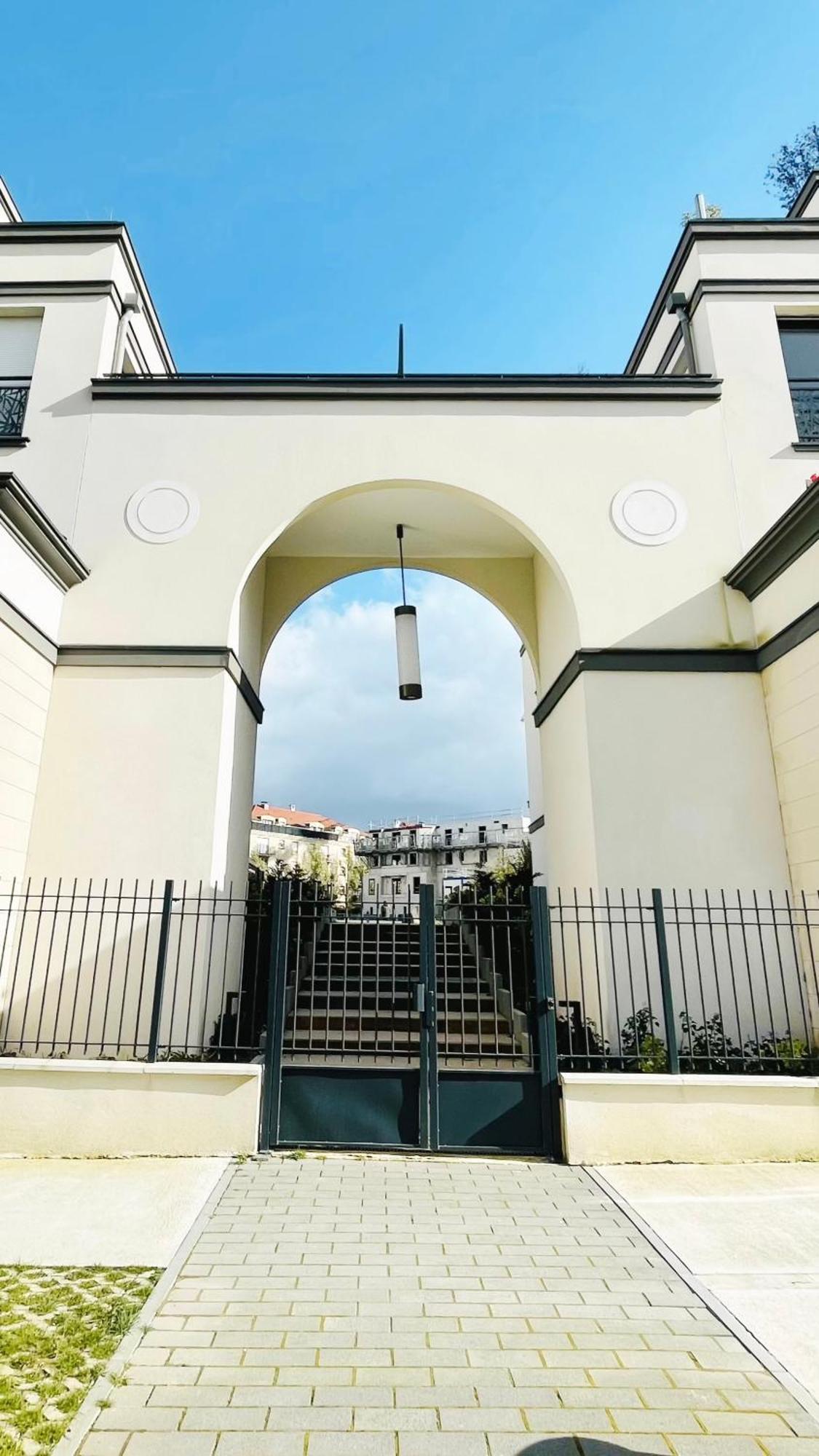 Appartamento Le Lion D'Or - Parking - Netflix - Wifi - Nerf Bussy-Saint-Georges Esterno foto